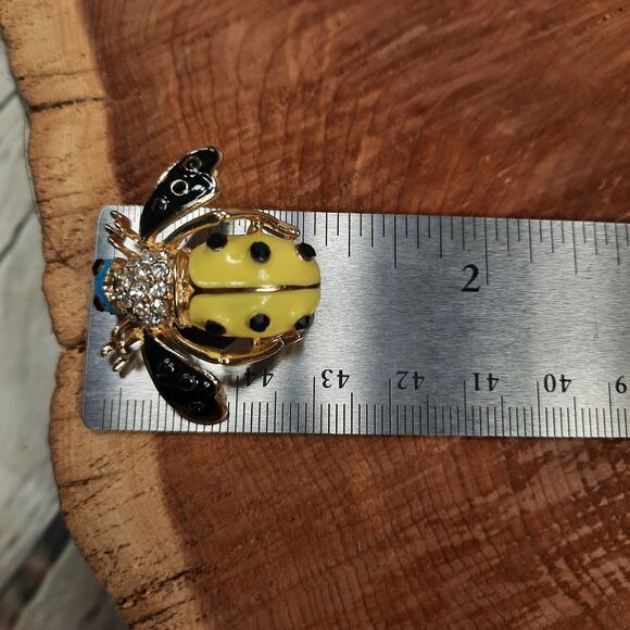 Whimsical‎ Bumble Bee Pin Brooch Gold Tone Yellow Blue Black - Picture 7 of 7